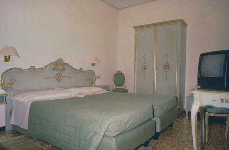 Hotel Serenissima Венеция Экстерьер фото
